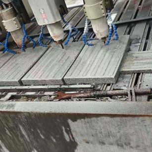 山西 芝麻白花岗岩荔枝面盲道雕刻