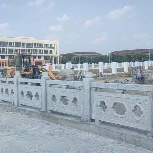 山西 白麻花岗岩荔枝面河道栏杆