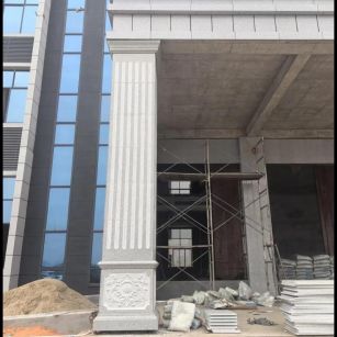 山西 芝麻白光面花岗岩门楼大柱（罗马柱）配雕花底座