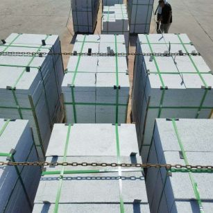 山西 芝麻白花岗岩5公分地铺石 花岗岩厂家工厂装车日常