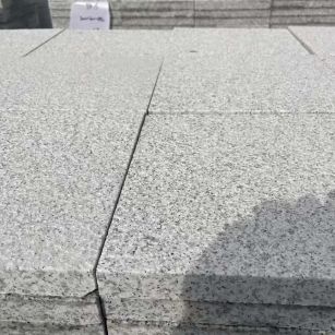 山西 白麻花岗岩石材推荐 荔枝面地铺石