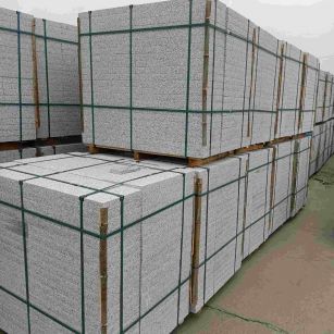 山西 白麻花岗岩石材荔枝面地铺石（300*600*50）