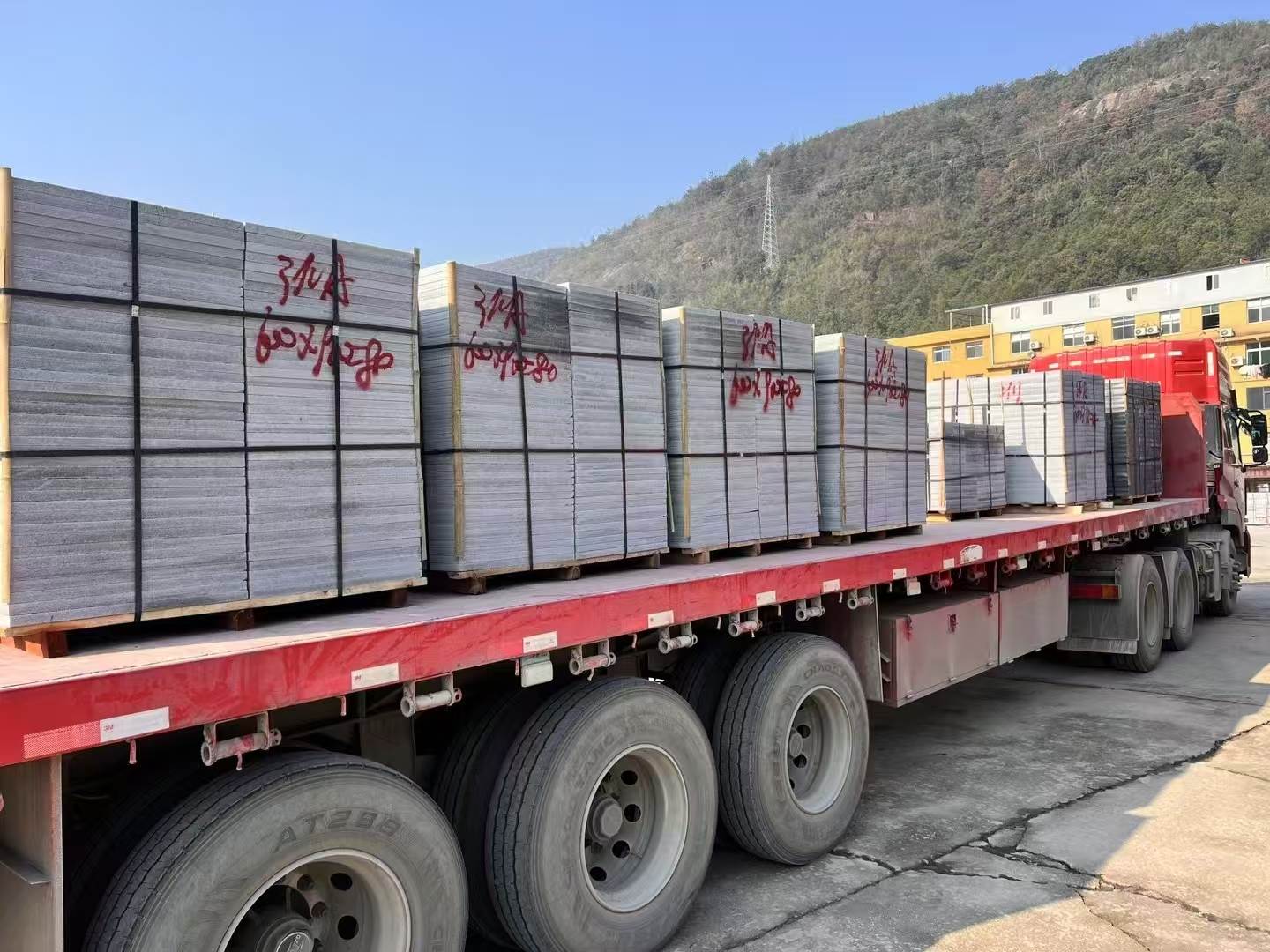 山西 芝麻灰地铺石出货日常