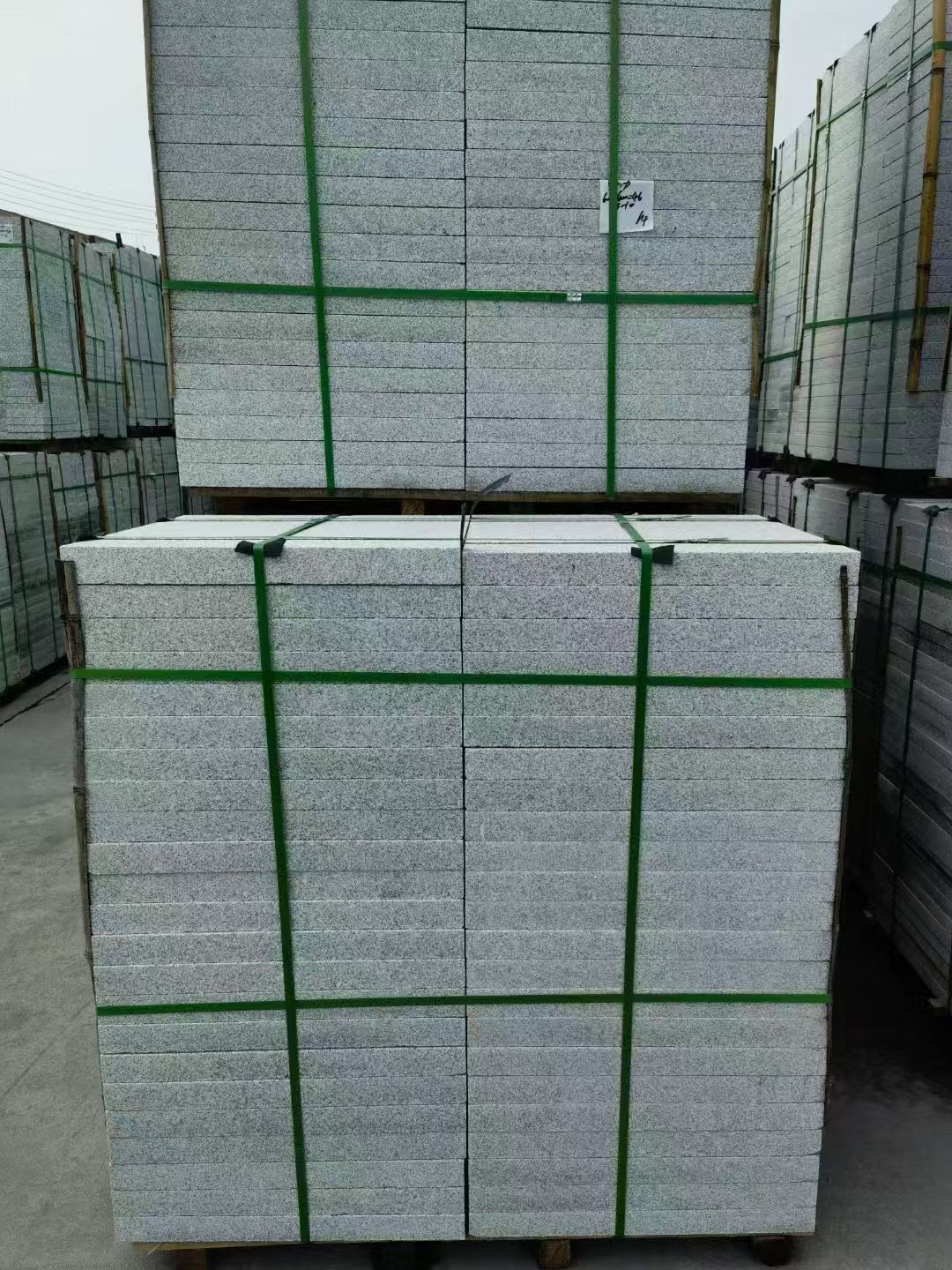 山西 芝麻白火烧，园林广场市政工程地铺石，1.8~5.0厚均有现货