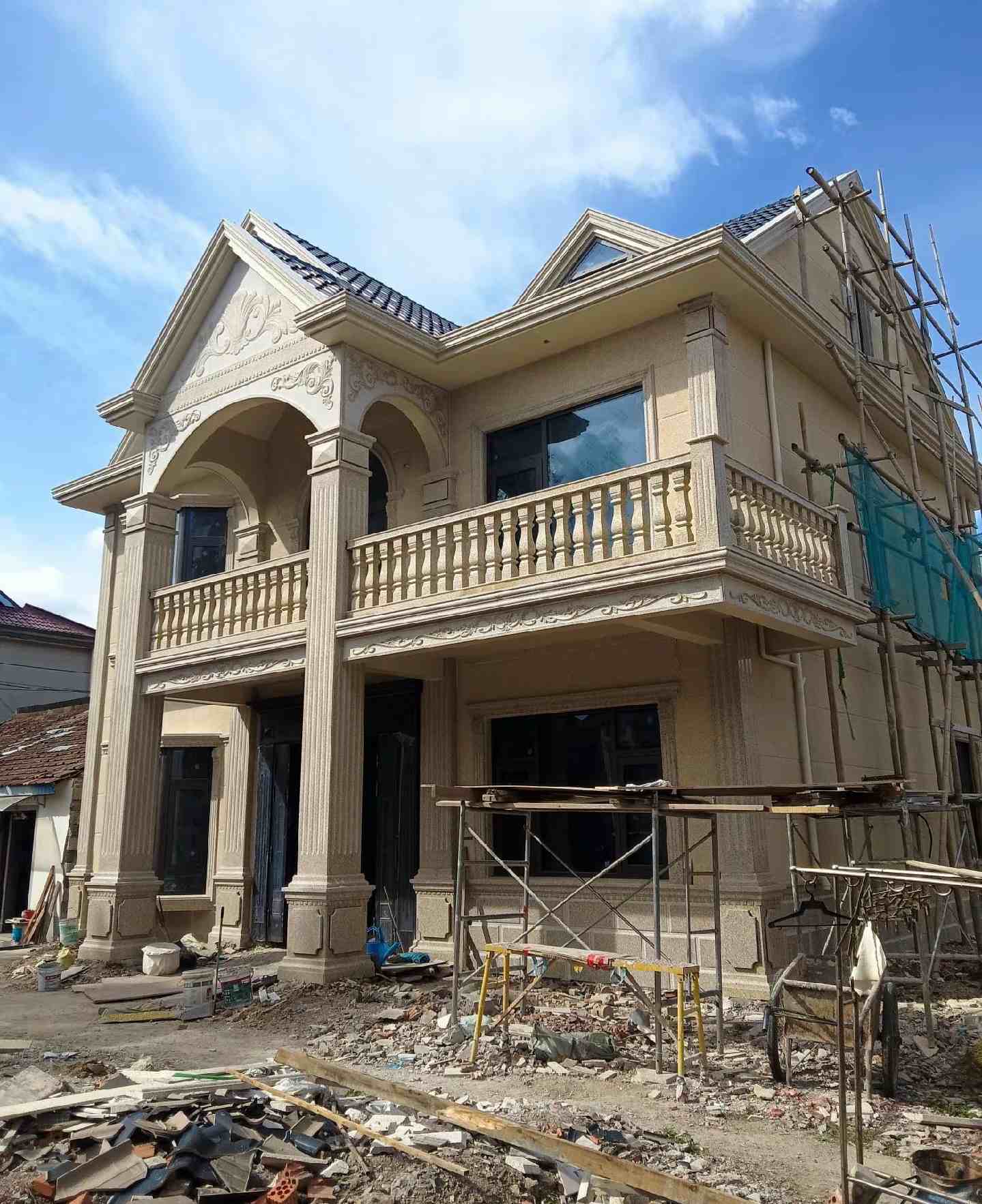 山西 黄金麻花岗岩石材私人别墅雕花门楼柱阳台栏杆