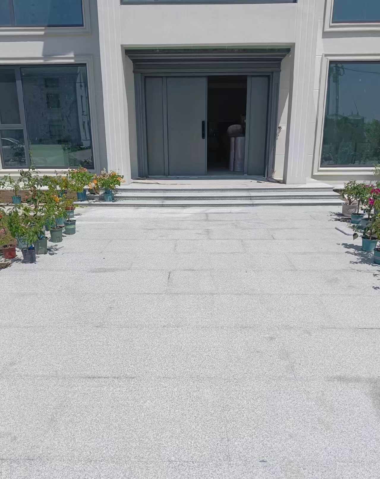 山西 芝麻白花岗岩地铺石地面铺装