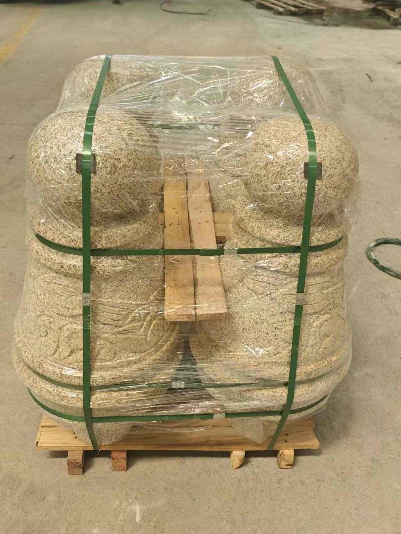 山西 黄金麻异形定制雕花——棒棒糖挡车柱