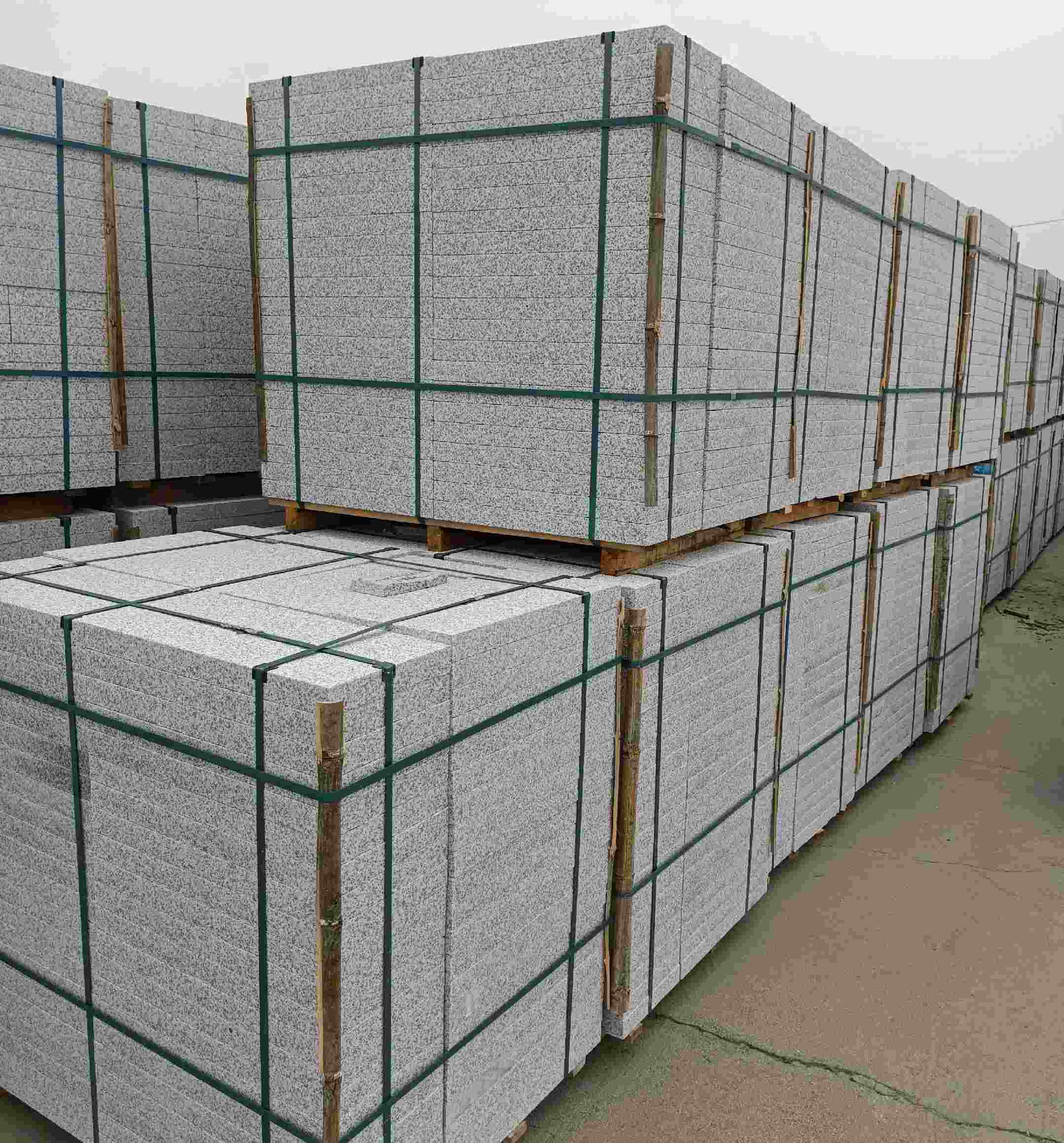 山西 白麻花岗岩石材荔枝面地铺石（300*600*50）