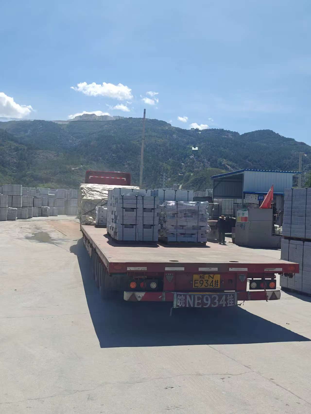 山西 芝麻白仿形路沿石，直形路沿石