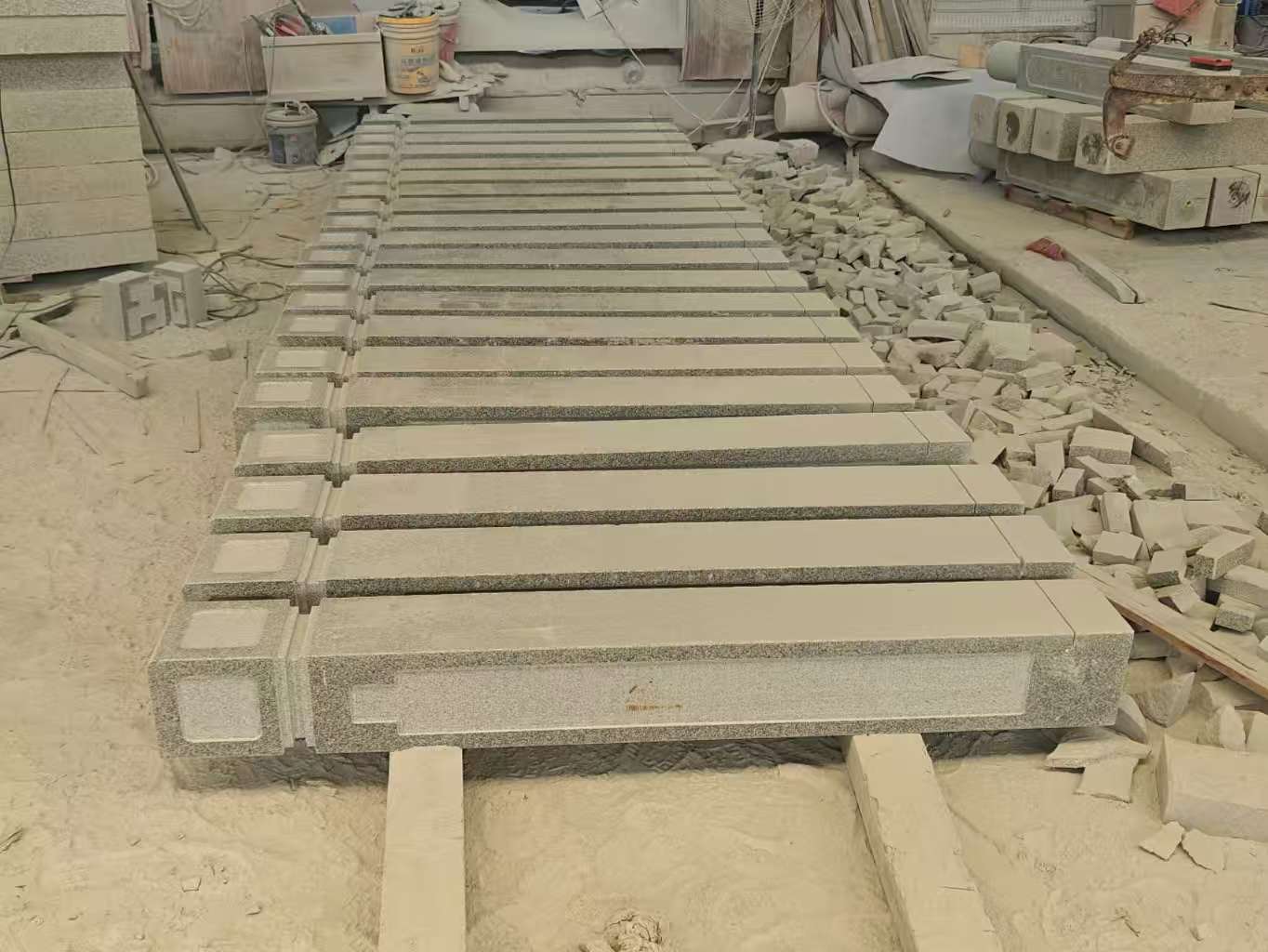 山西 芝麻白异形加工雕刻-栏杆大柱，方柱