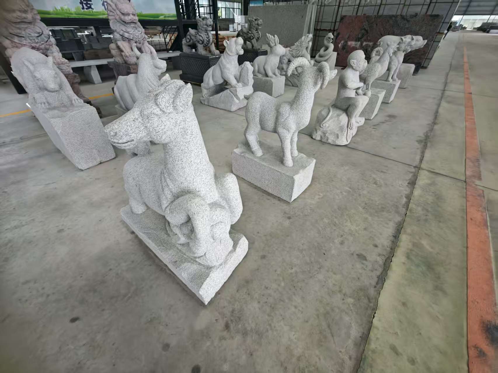 山西 芝麻白花岗岩造型立体雕刻——十二生肖