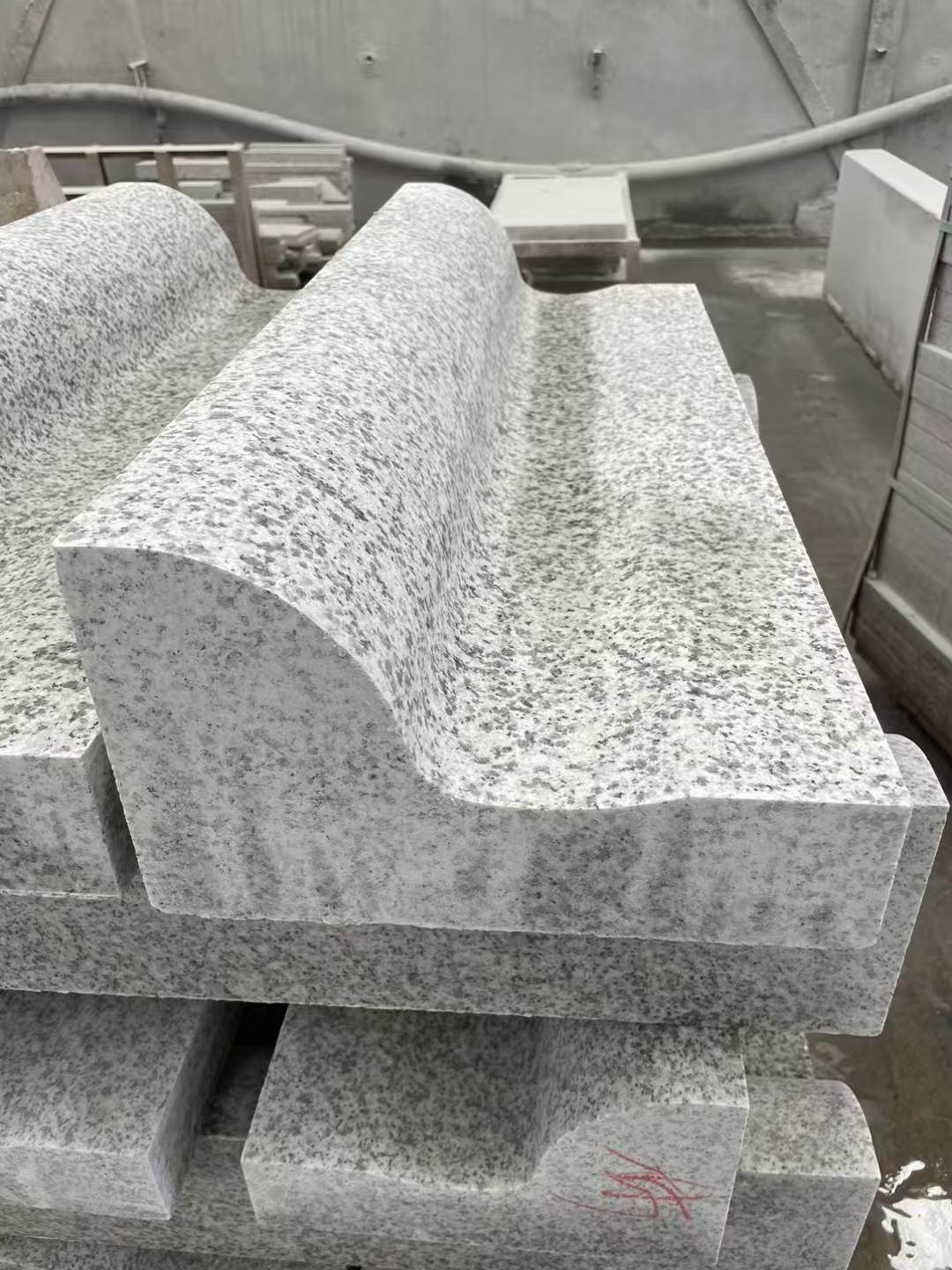 山西 白麻花岗岩S型路沿石，路侧石，马路牙子等