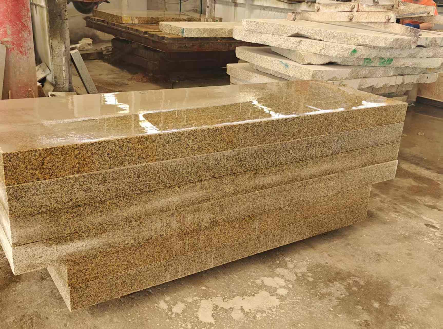 山西 黄金麻栏杆料半成品加工中