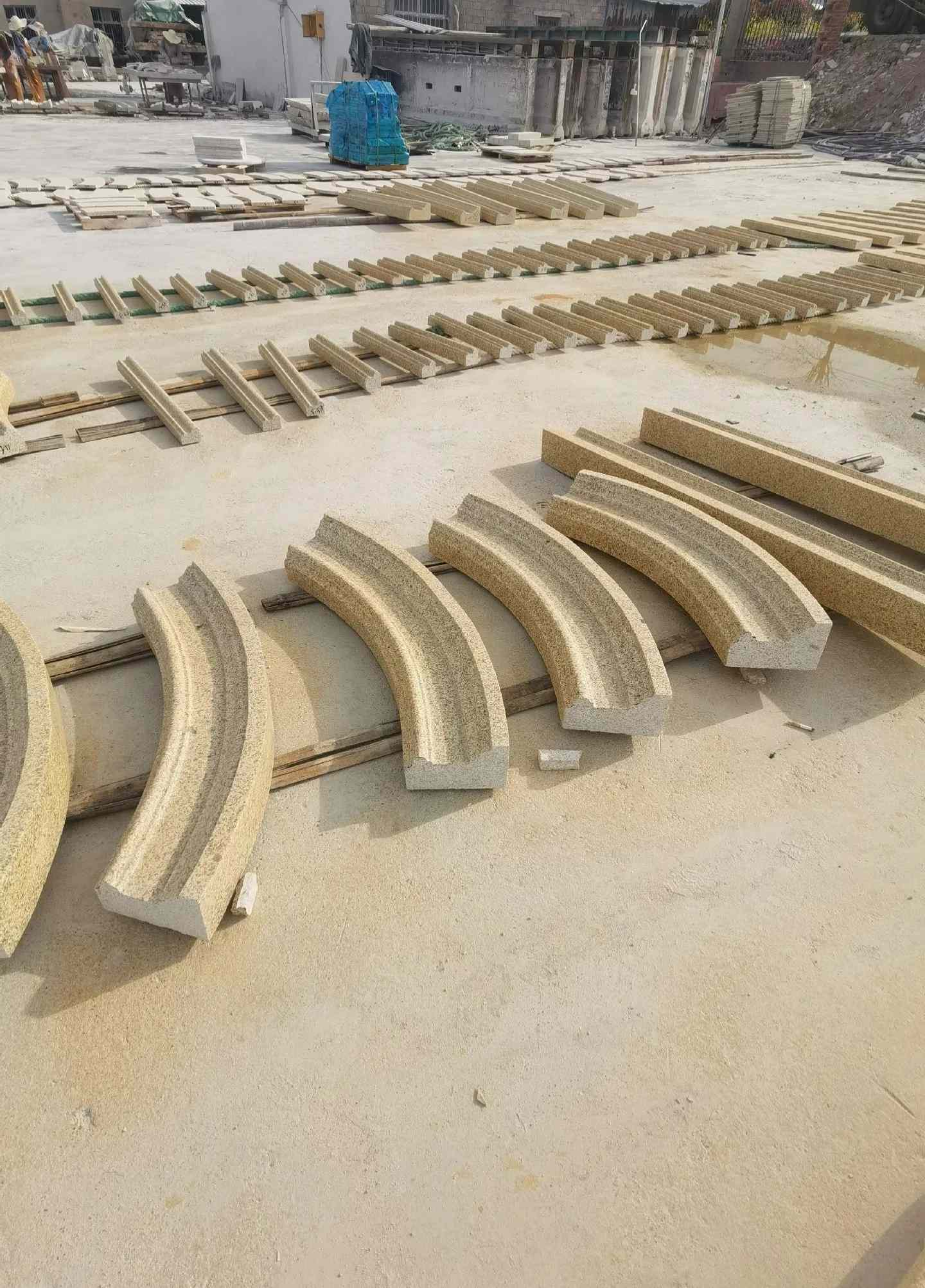 山西 黄金麻花岗岩别墅线条