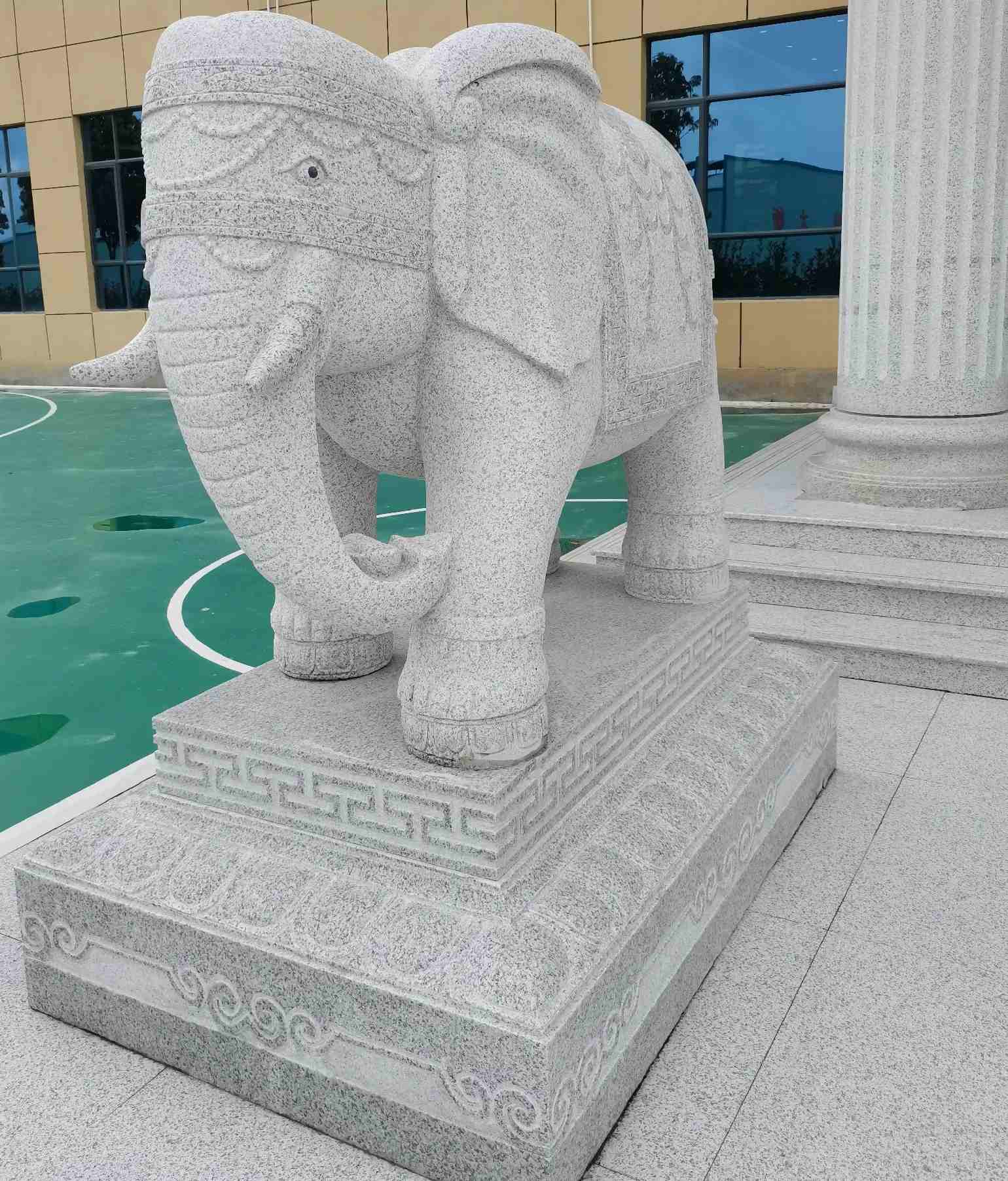 山西 白麻花岗岩动物异形石雕-大象