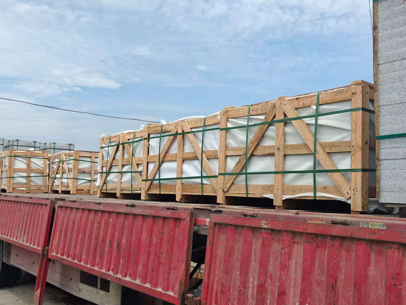 山西 芝麻白花岗岩地铺石出口专车-泰国游